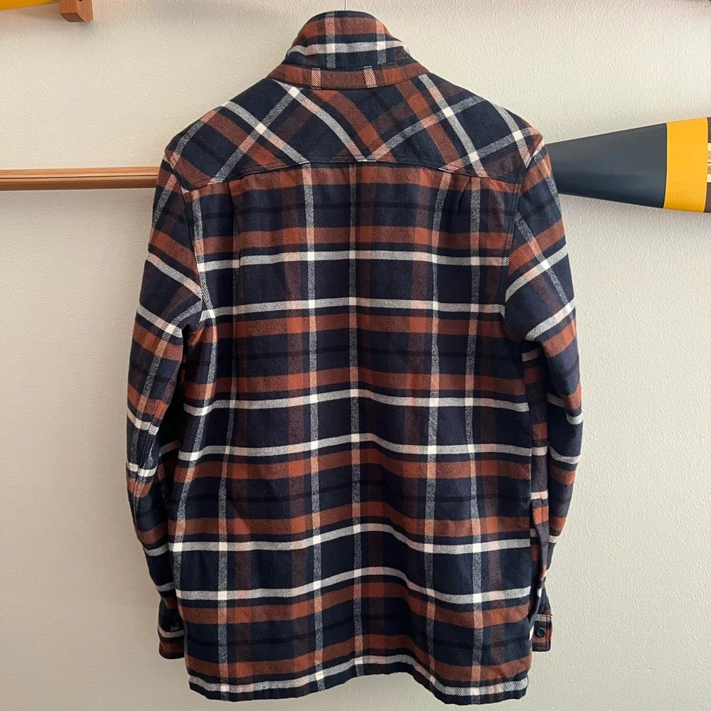 Patagonia Insulated Fjord Navy and Rust Plaid Flannel Shirt Jacket - Picture 5 of 5